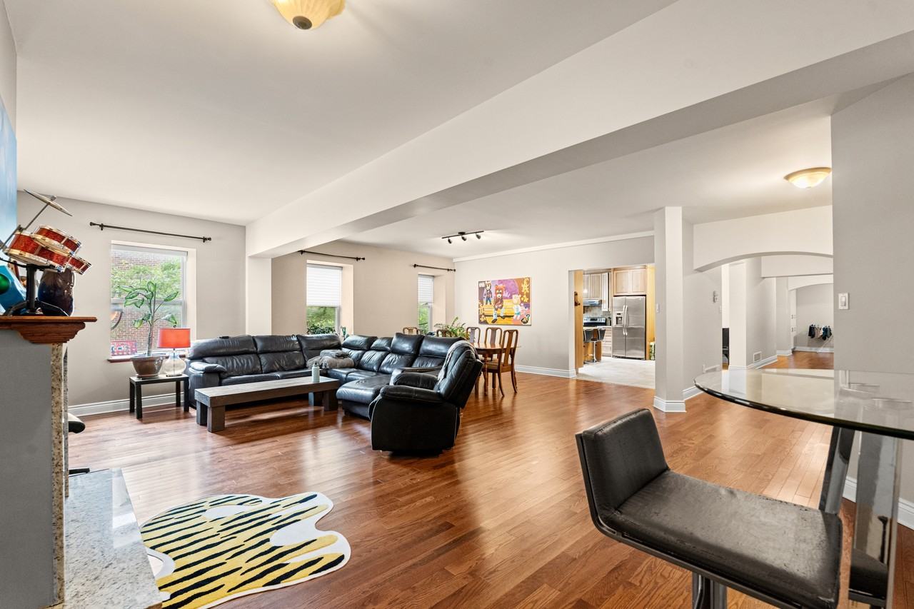 3402 Rue Workman - Photo 4 of 21