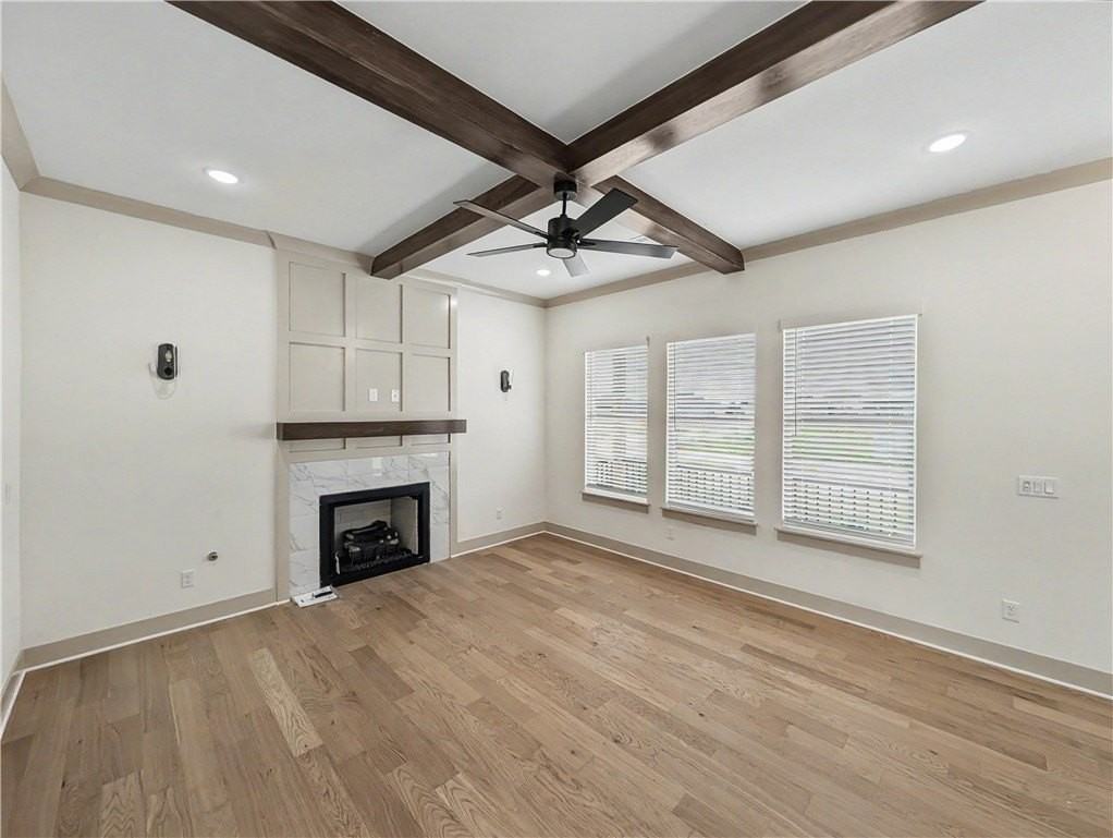 7671 Scenic Valley Ave - Photo 2 of 23