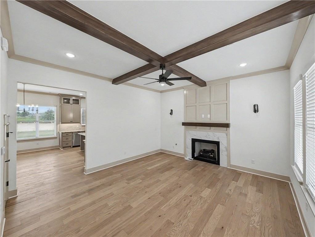 7671 Scenic Valley Ave - Photo 5 of 23