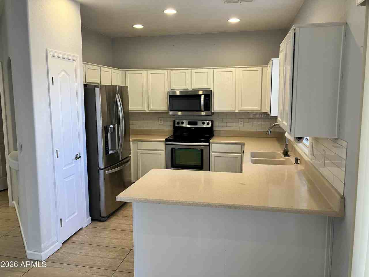 7392 W Tierra Buena Ln - Photo 3 of 19
