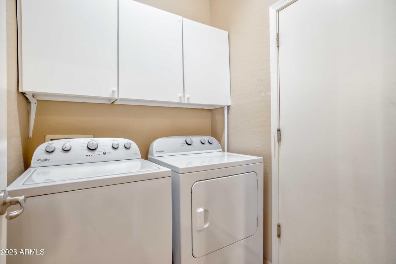15273 W Roanoke Ave - Photo 7 of 39
