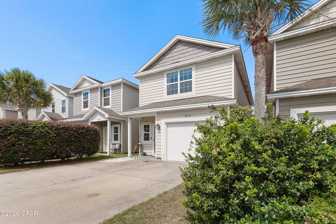 2428 Causeway Manor Ct - Photo 2 of 34