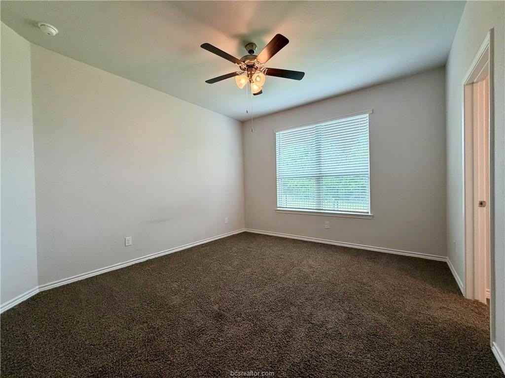 916 Toledo Bend Dr - Photo 6 of 16