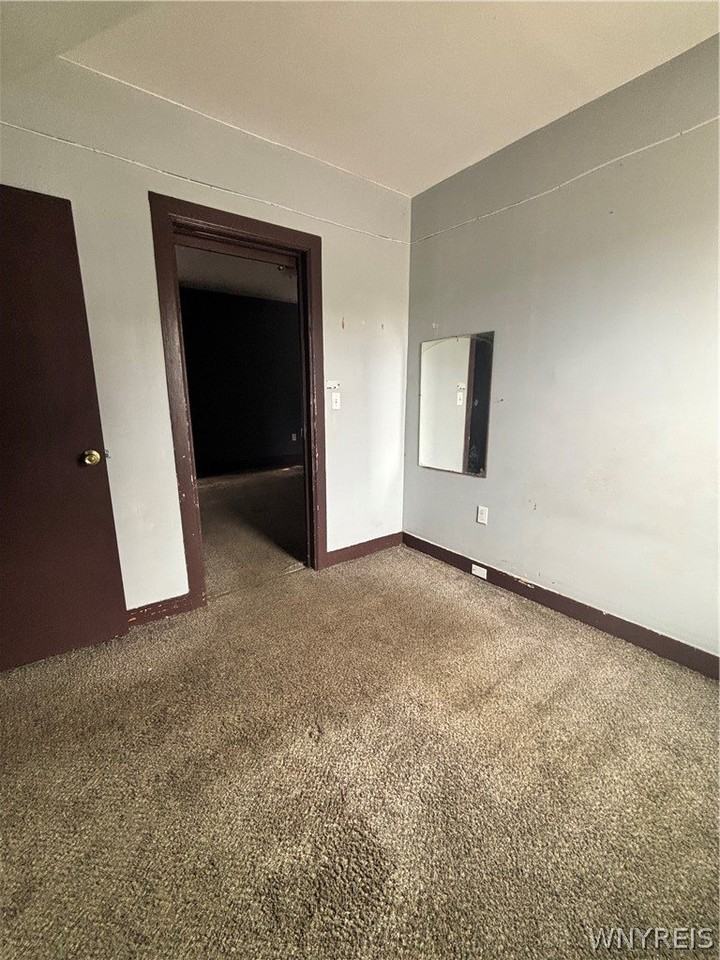 408 Koons Ave - Photo 5 of 8