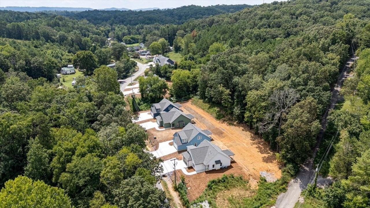 4805 Green Shanty Rd - Photo 7 of 32