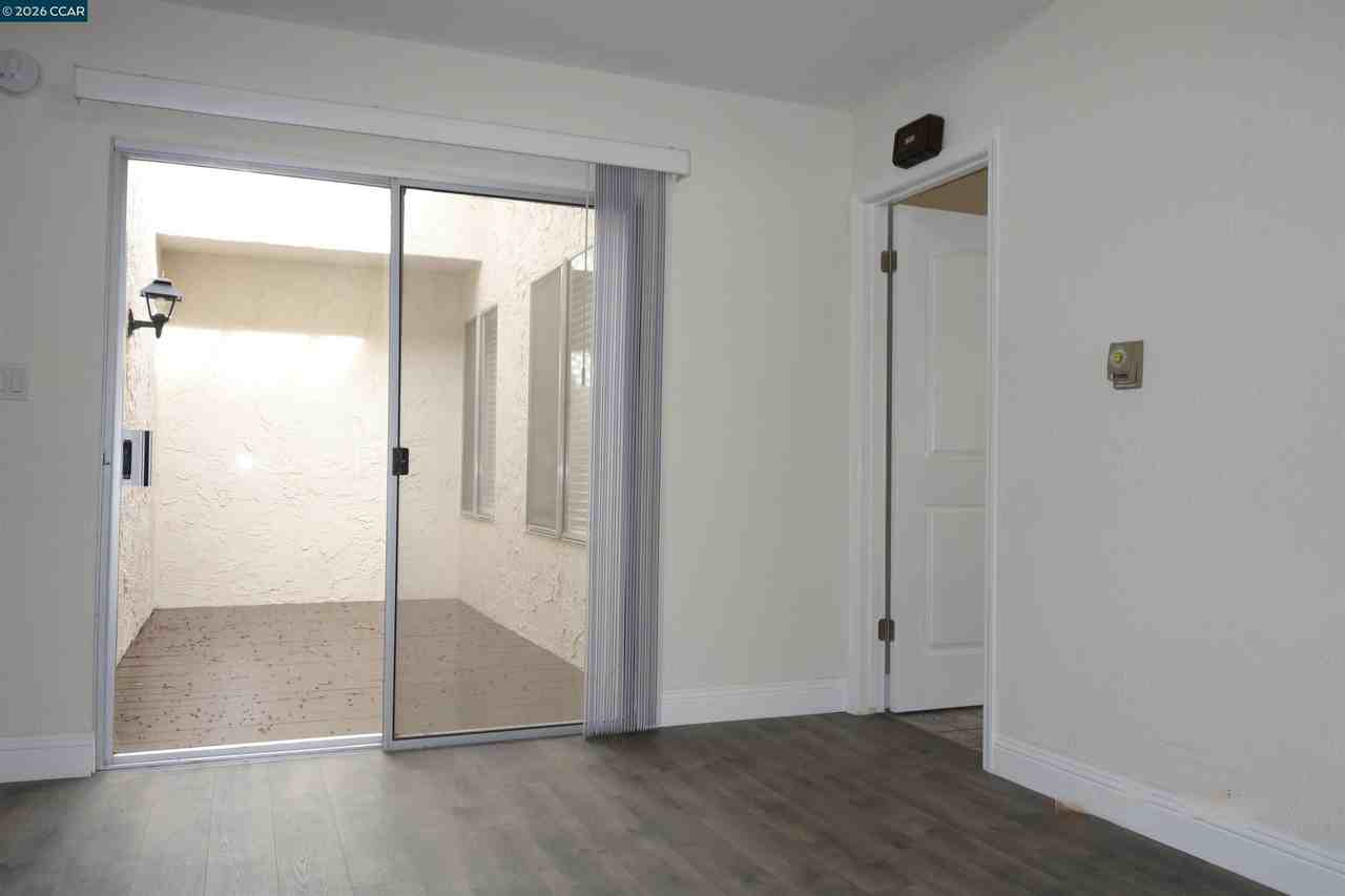 112 Marchbanks Ct - Photo 5 of 20