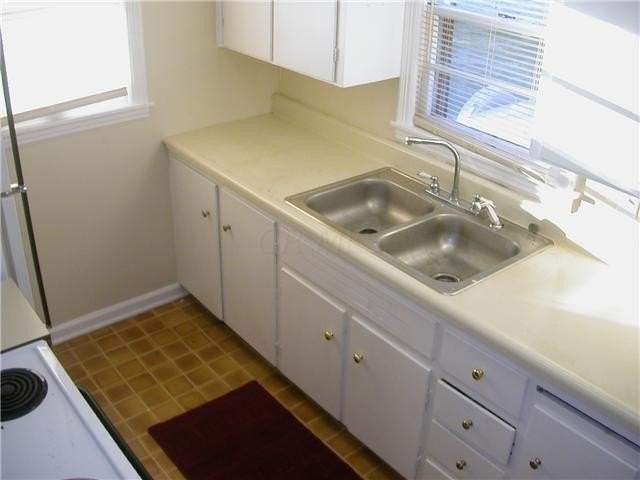 4024 Sharon Ave - Photo 5 of 5