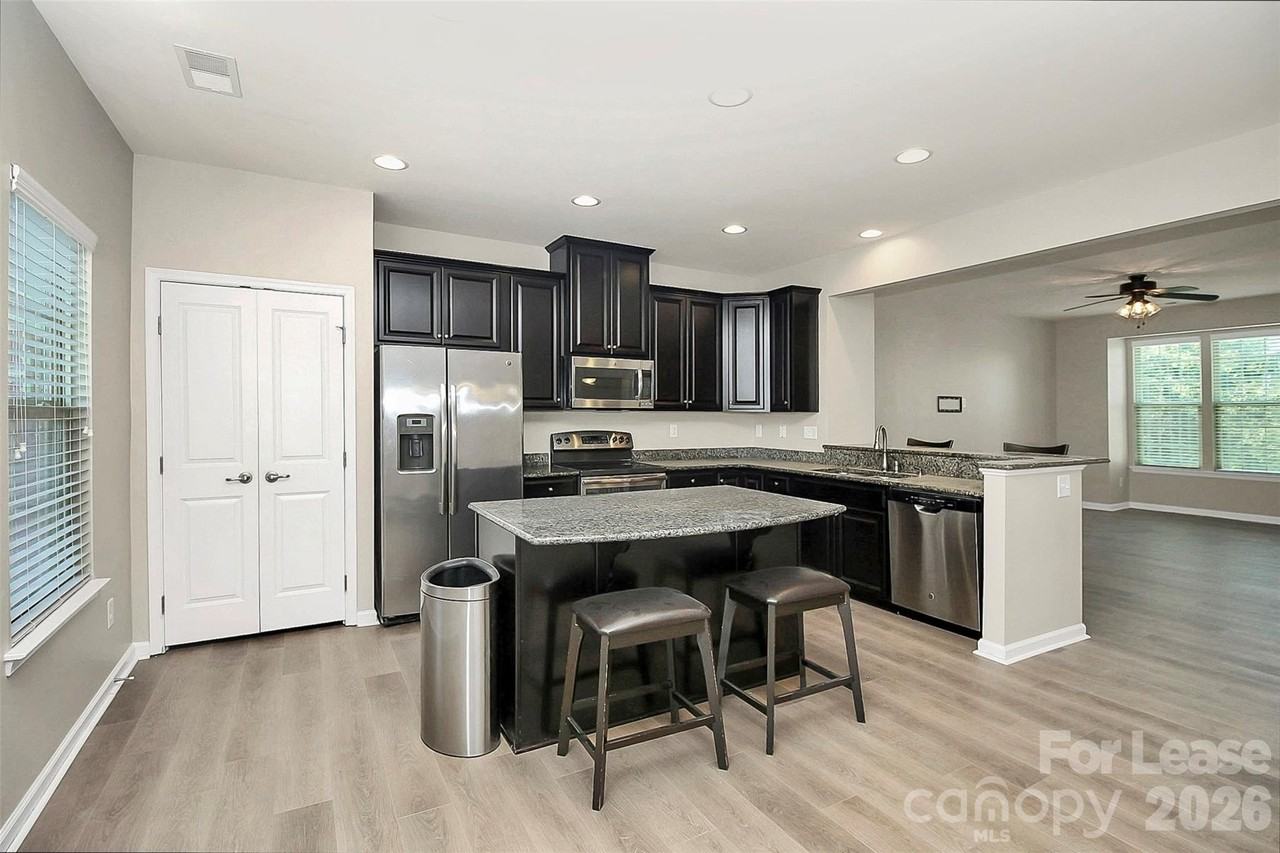 2128 Arbor Loop Dr - Photo 6 of 35
