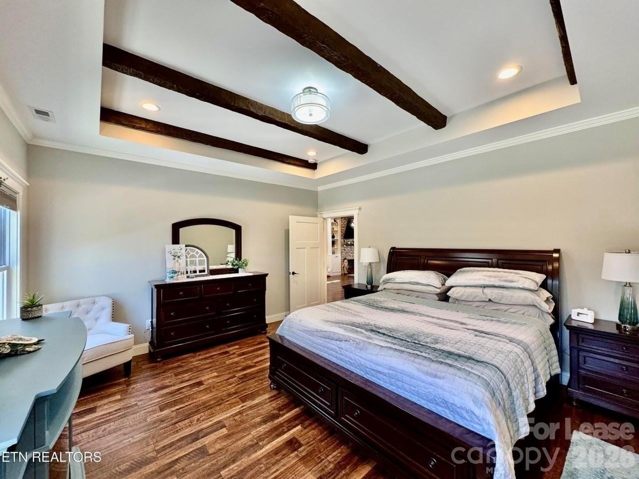 170 Elora Way - Photo 5 of 10