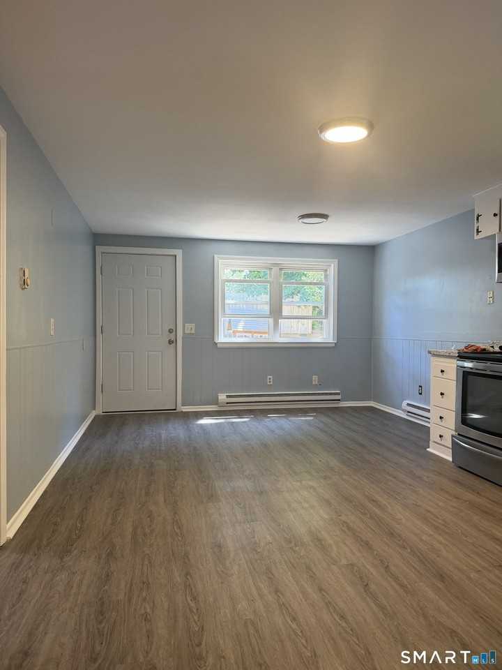 350 Cherry St - Photo 3 of 8