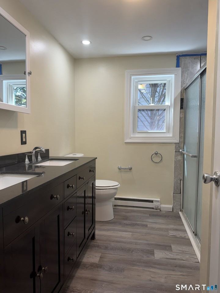 350 Cherry St - Photo 4 of 8
