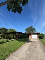 featured image of 1389 Mapleridge Dr