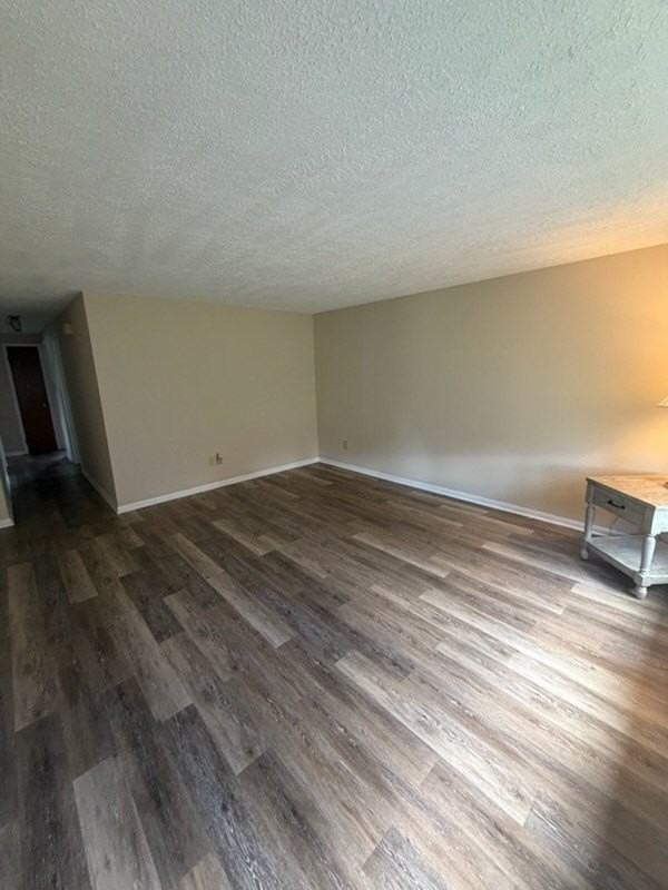 1389 Mapleridge Dr - Photo 4 of 17