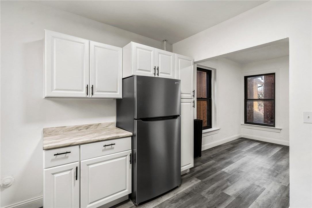 408 E 6th St #5 - Photo 2 of 10