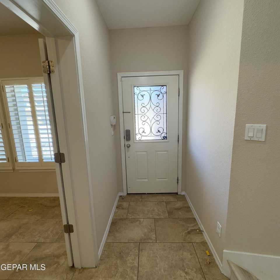 7665 Mundy Creek Dr - Photo 5 of 50