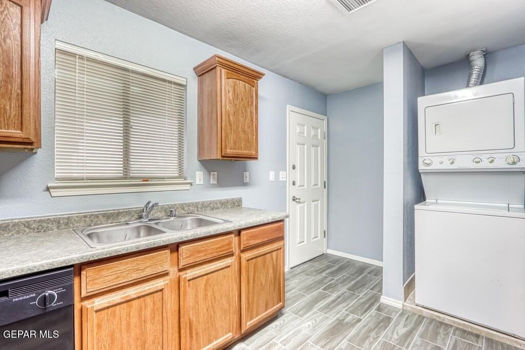 14310 Gil Reyes Dr #D - Photo 5 of 19