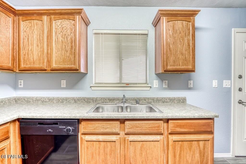 14310 Gil Reyes Dr #D - Photo 7 of 19