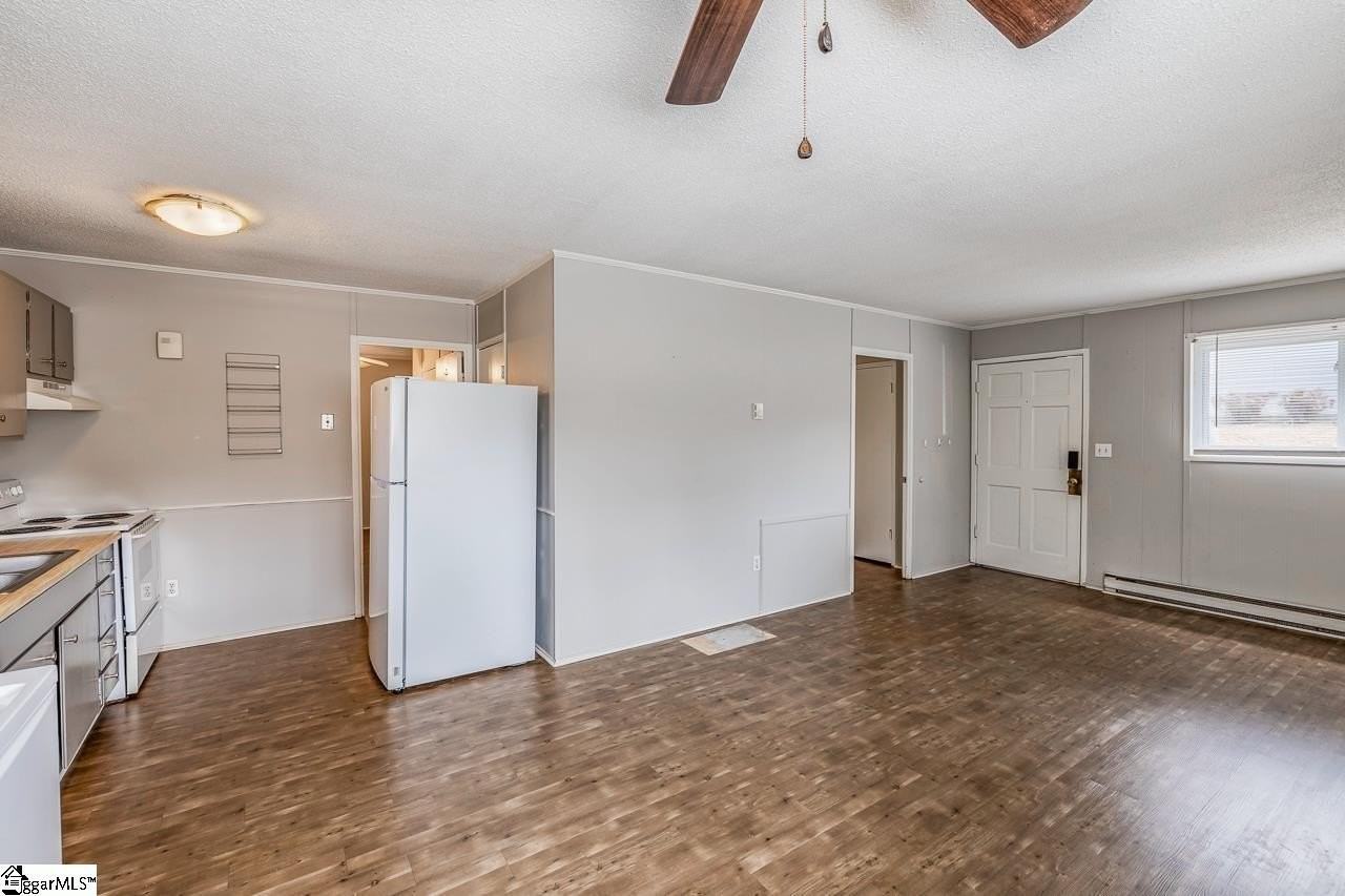 34 Kimbell Ct - Photo 4 of 16