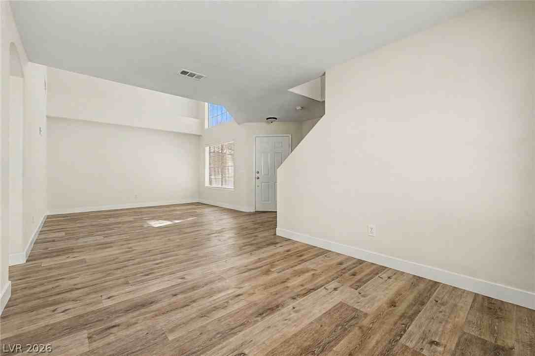 7804 Amulet St - Photo 5 of 37