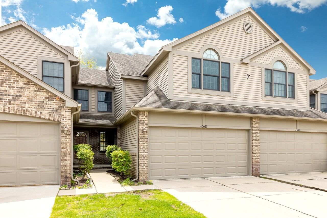 45085 Horseshoe Cir #31 - Photo 2 of 35