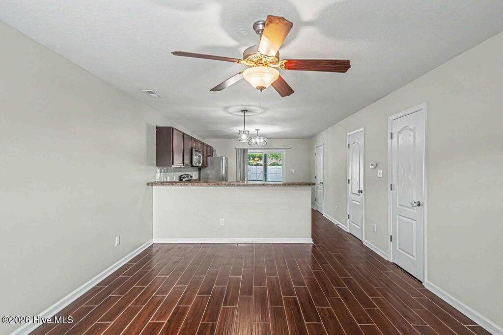 177 Glen Cannon Dr - Photo 3 of 21