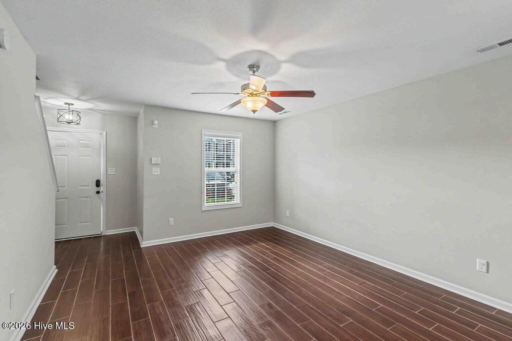 177 Glen Cannon Dr - Photo 4 of 21