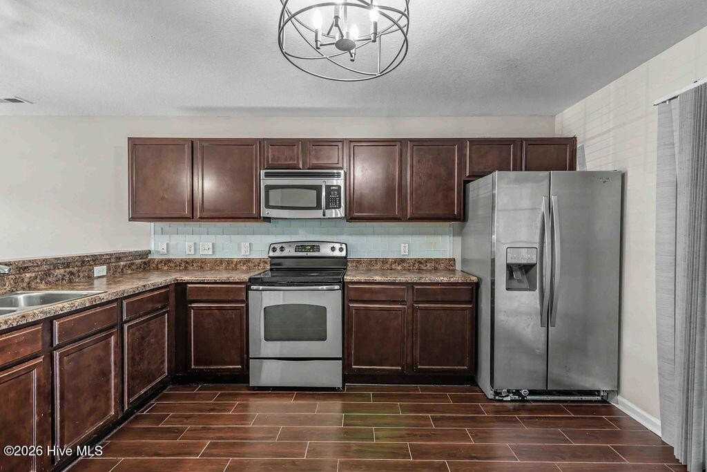 177 Glen Cannon Dr - Photo 7 of 21