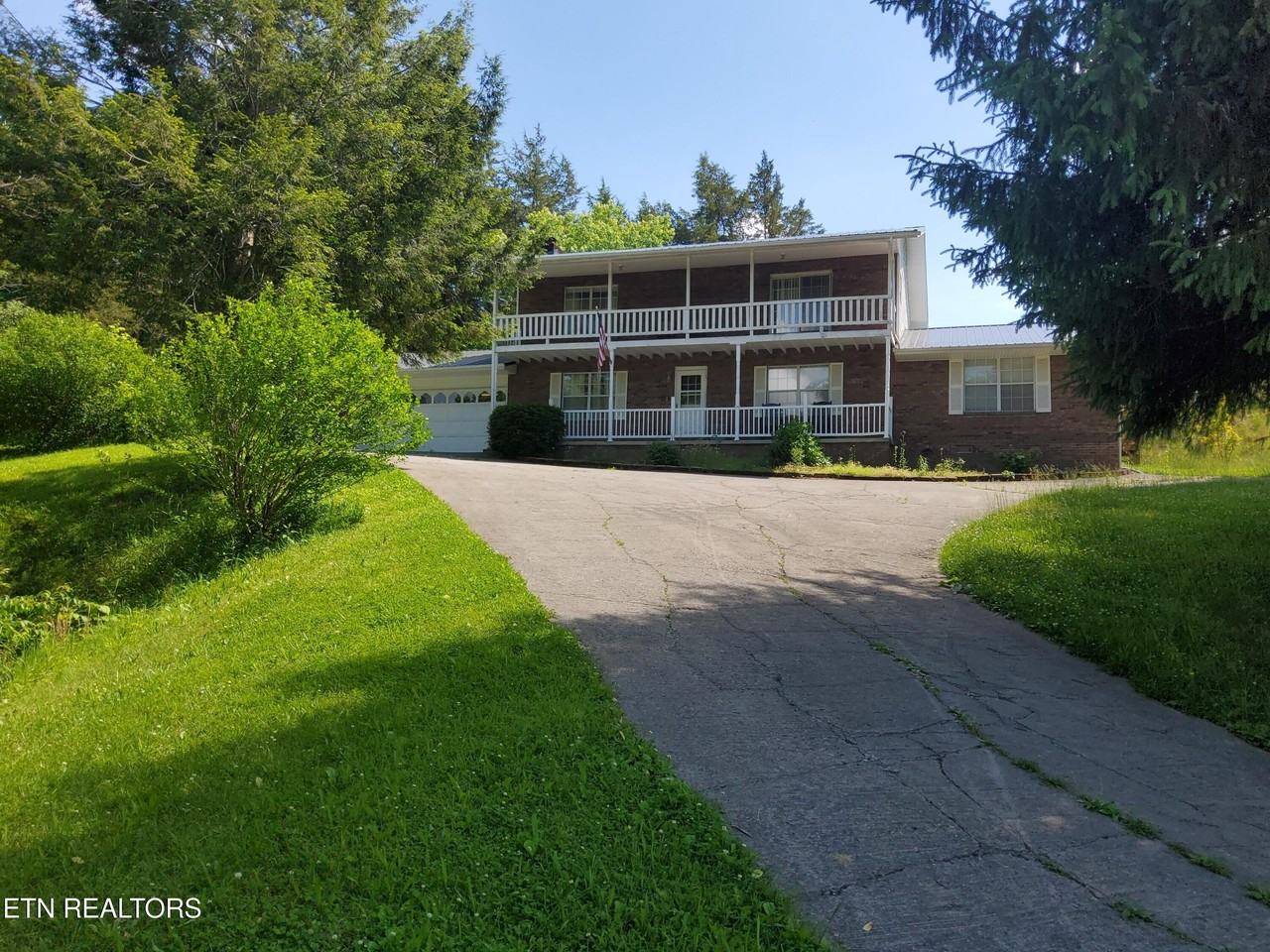 1231 Village Dr