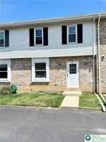 featured image of 15 W Chestnut St