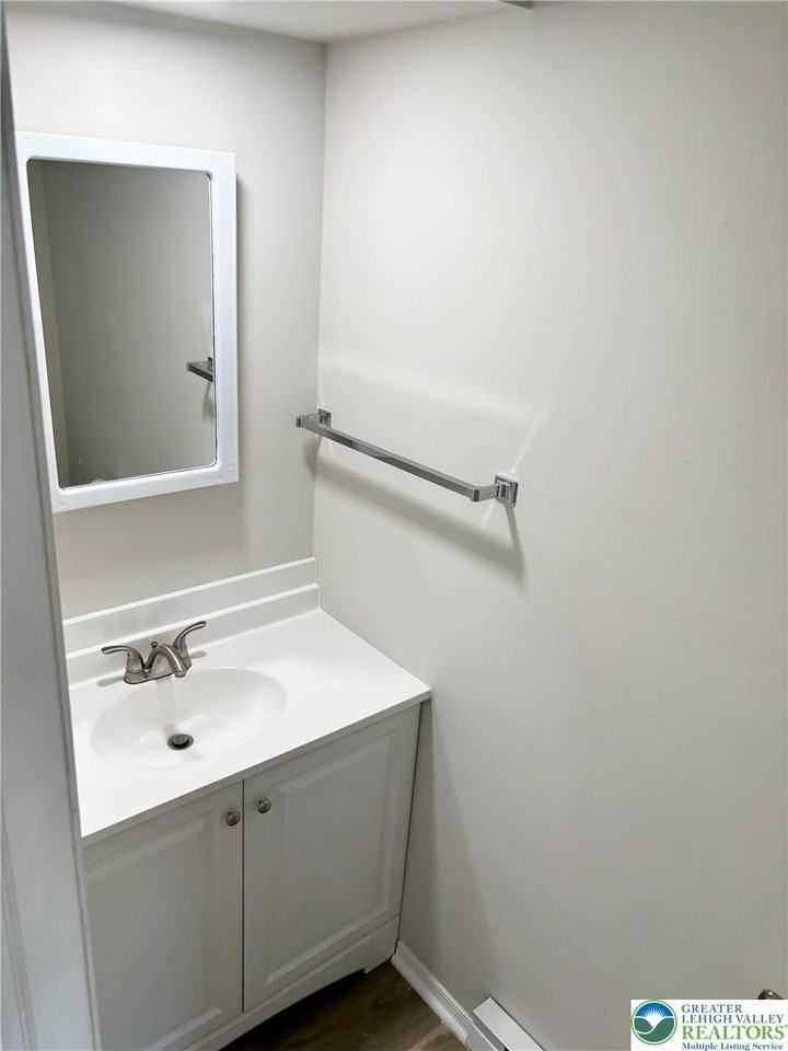 15 W Chestnut St - Photo 6 of 17