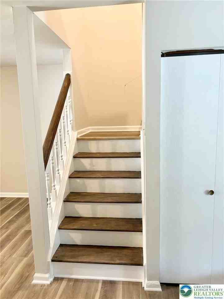 15 W Chestnut St - Photo 7 of 17