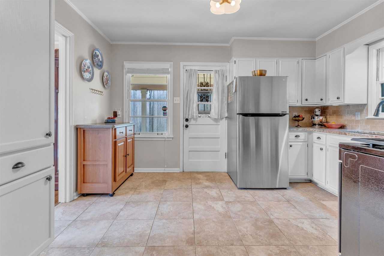 1383 S White Station Rd - Photo 7 of 28