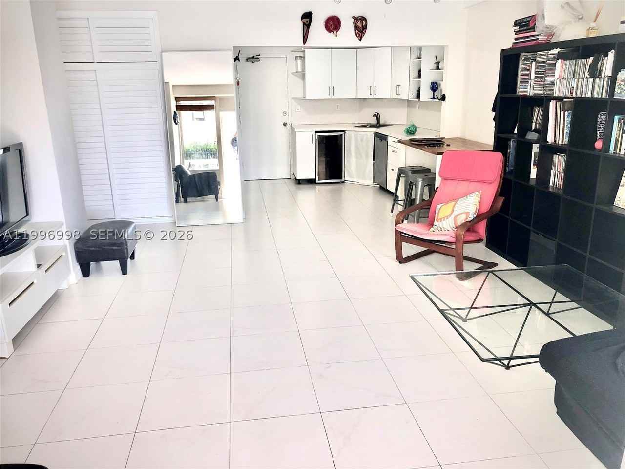 1430 Brickell Bay Dr #106 - Photo 3 of 15