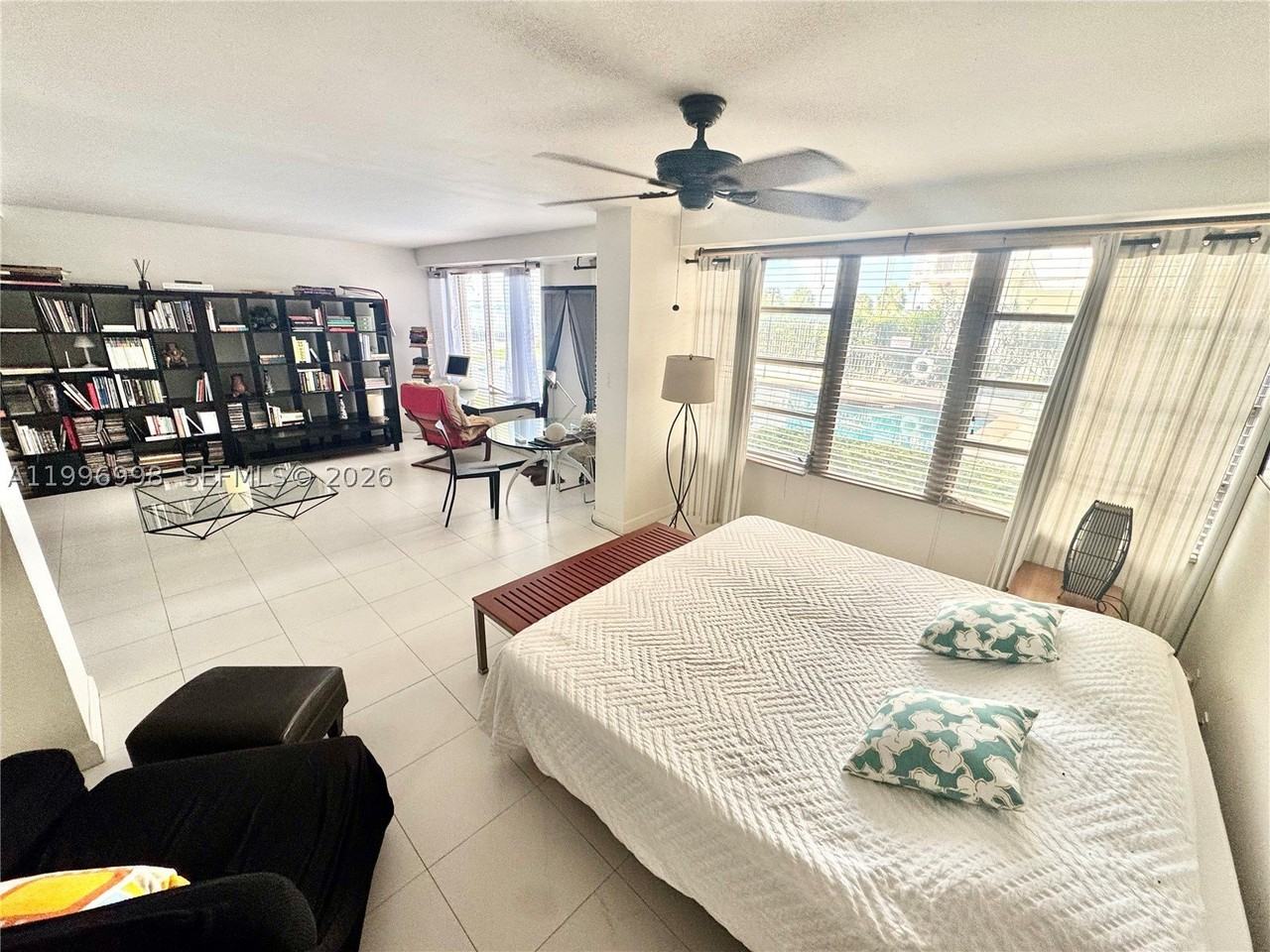 1430 Brickell Bay Dr #106 - Photo 4 of 15