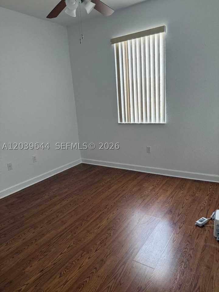 22270 Sw 93rd Pl - Photo 4 of 10