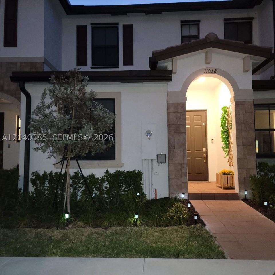 11038 W 32nd Ln #11038 - Photo 4 of 24