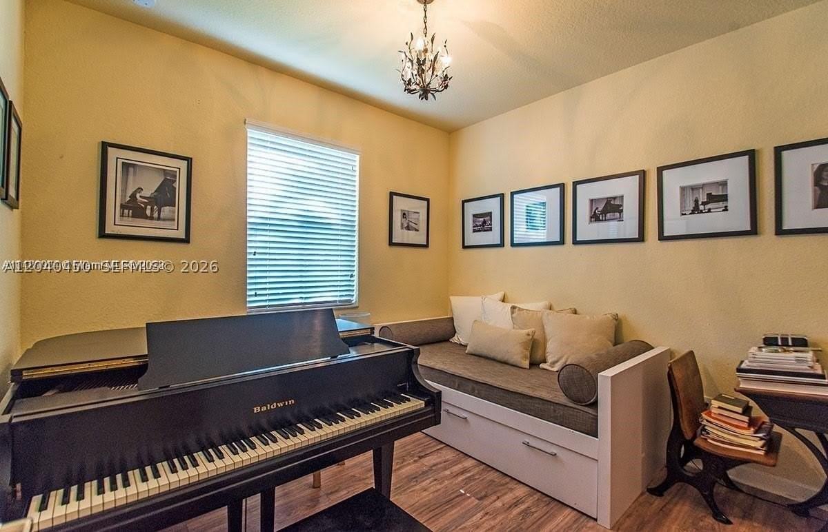 1522 Sw 144th Ave - Photo 5 of 18
