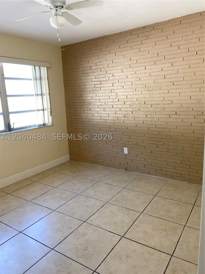 800 Nw 76th Ave #800 - Photo 2 of 17