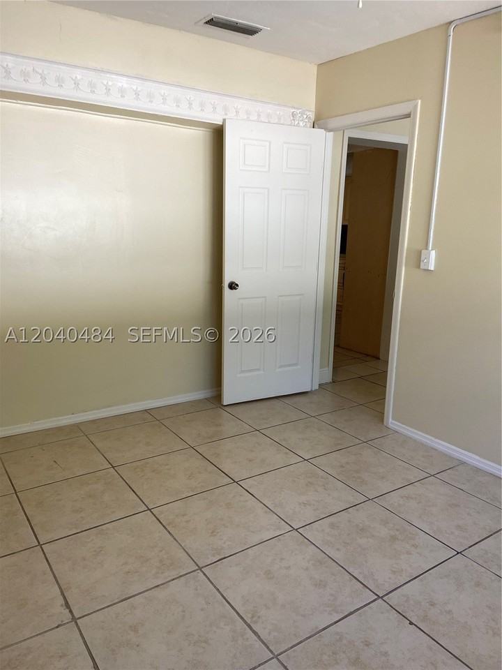 800 Nw 76th Ave #800 - Photo 3 of 17