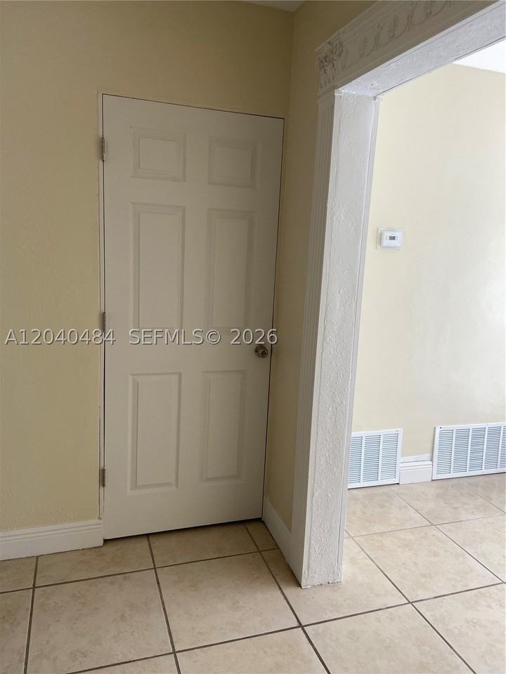 800 Nw 76th Ave #800 - Photo 7 of 17