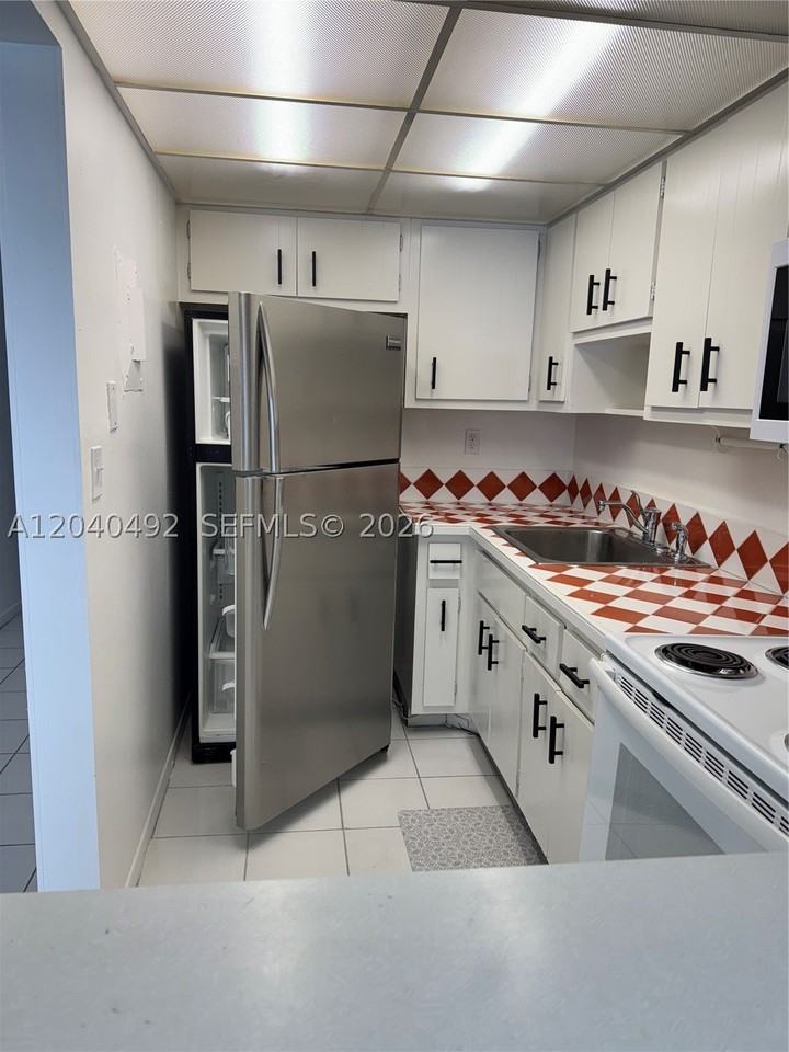 1470 Ne 125th Ter #205 - Photo 2 of 16
