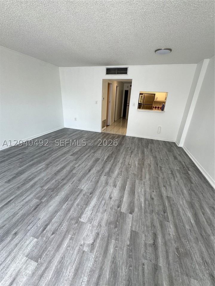 1470 Ne 125th Ter #205 - Photo 7 of 16