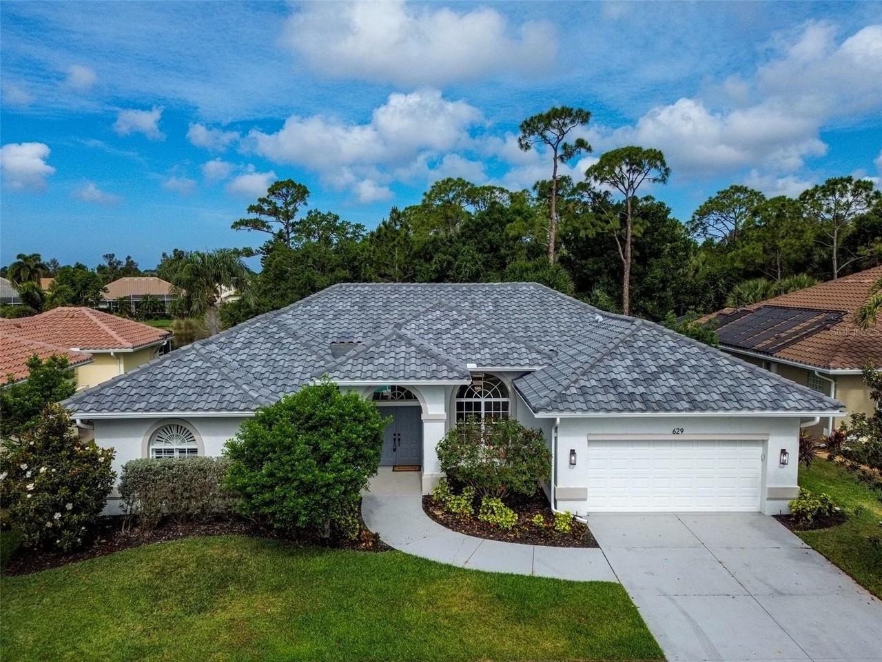 629 Sawgrass Bridge Rd - Photo 2 of 50