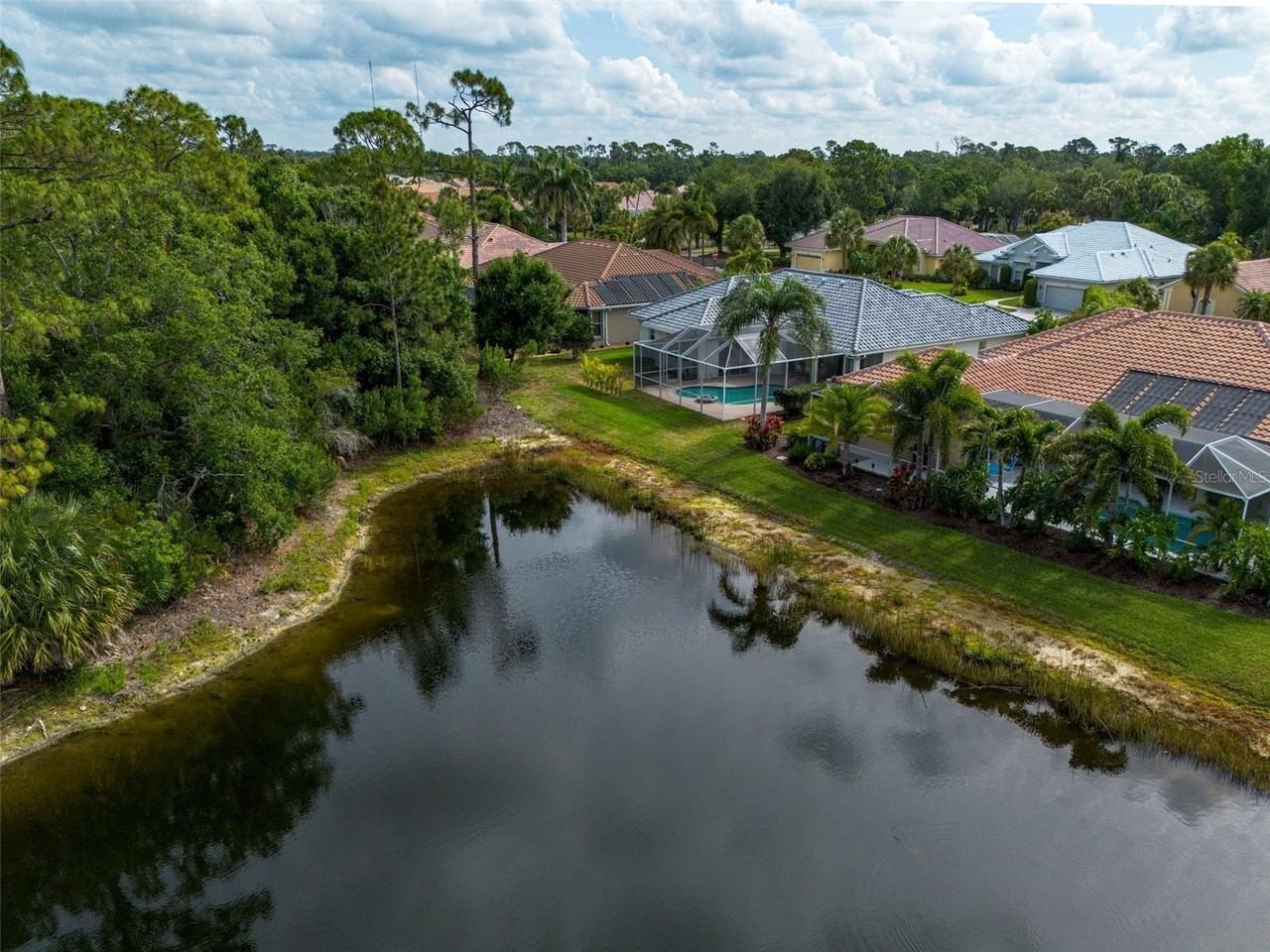 629 Sawgrass Bridge Rd - Photo 5 of 50