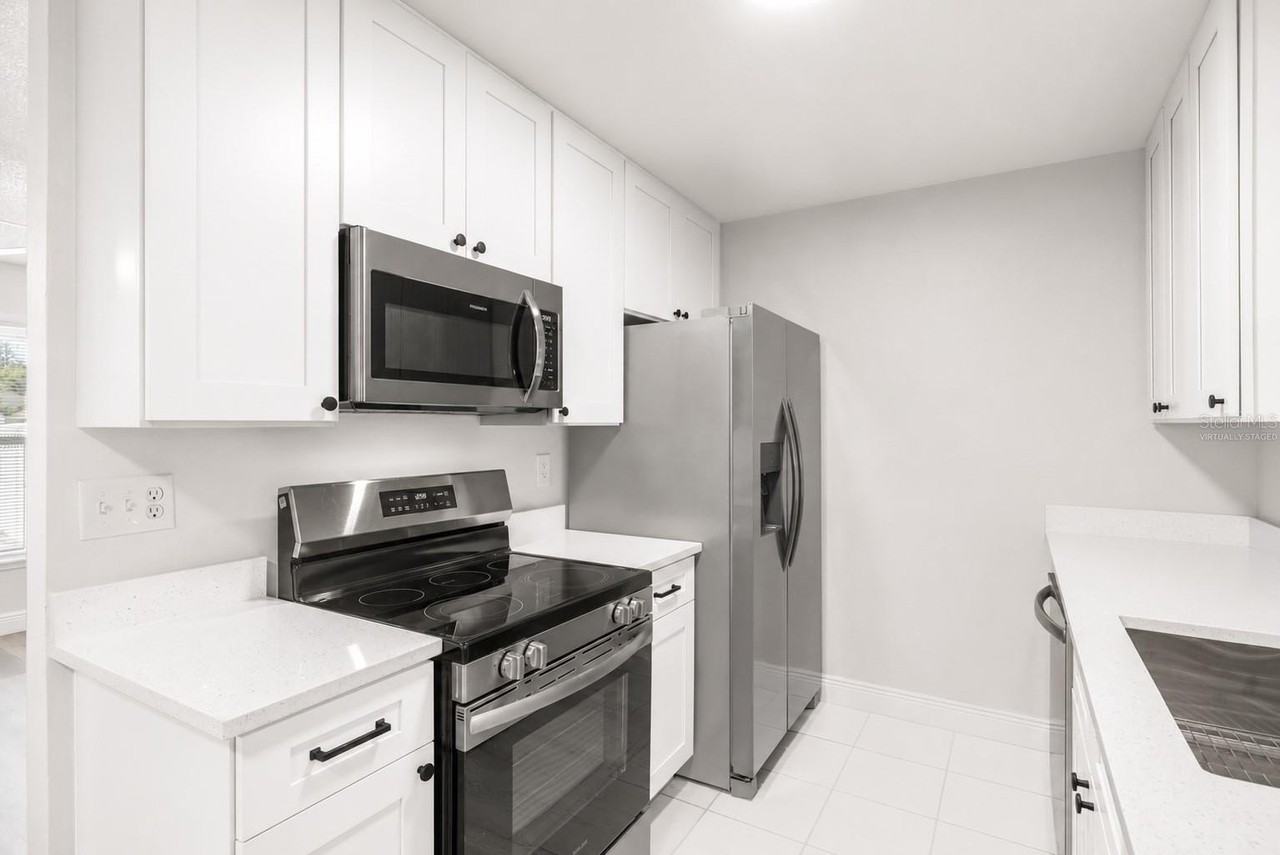 14021 Village Terrace Dr - Photo 3 of 15