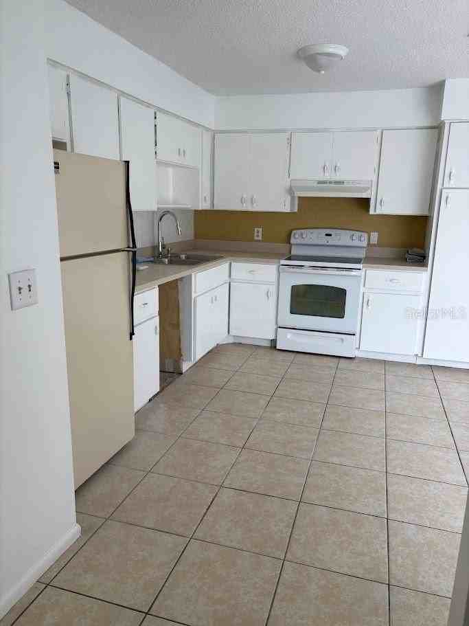 7467 Mead Dr - Photo 4 of 12
