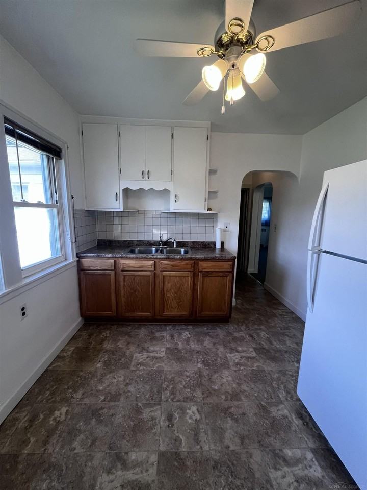 45599 North Ave - Photo 4 of 22