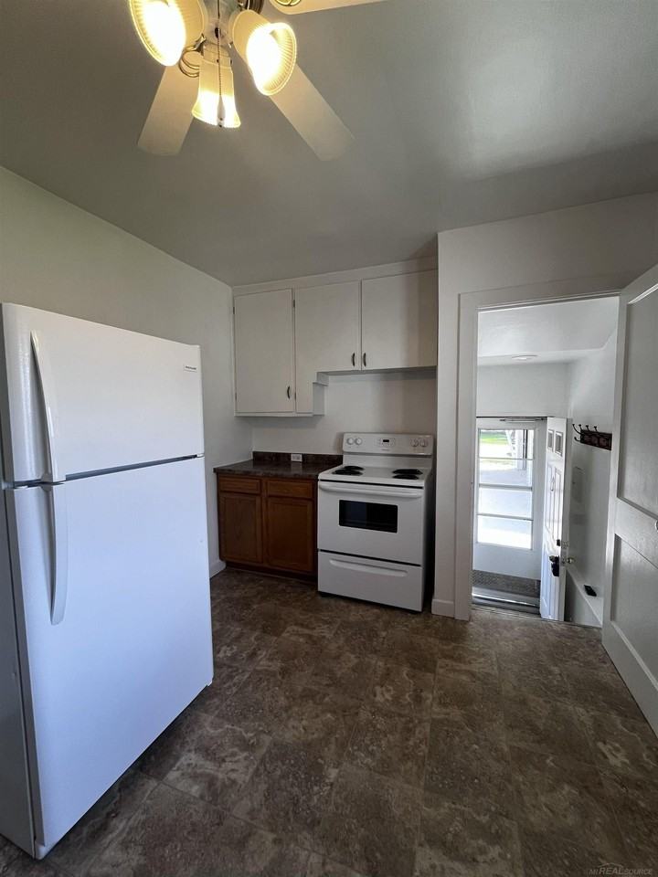 45599 North Ave - Photo 5 of 22