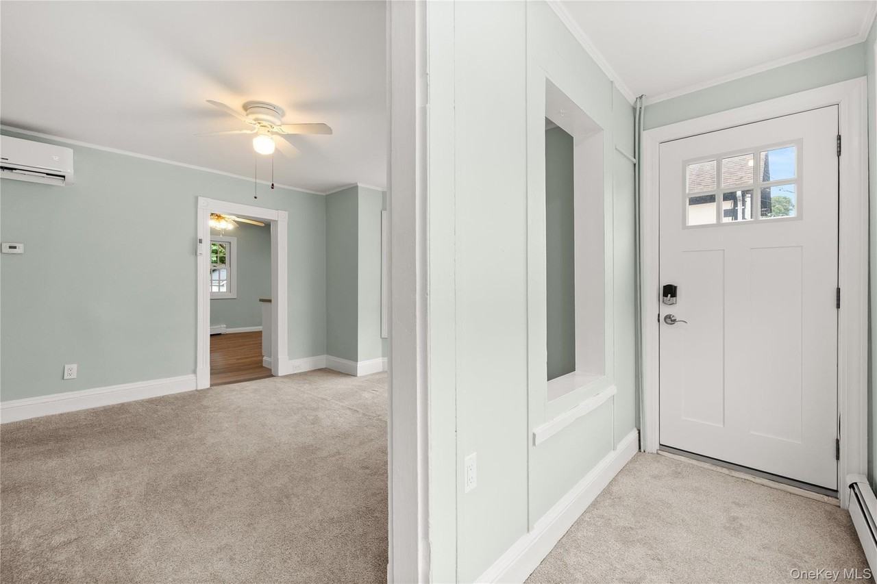 10 Dale Dr #1 - Photo 2 of 15