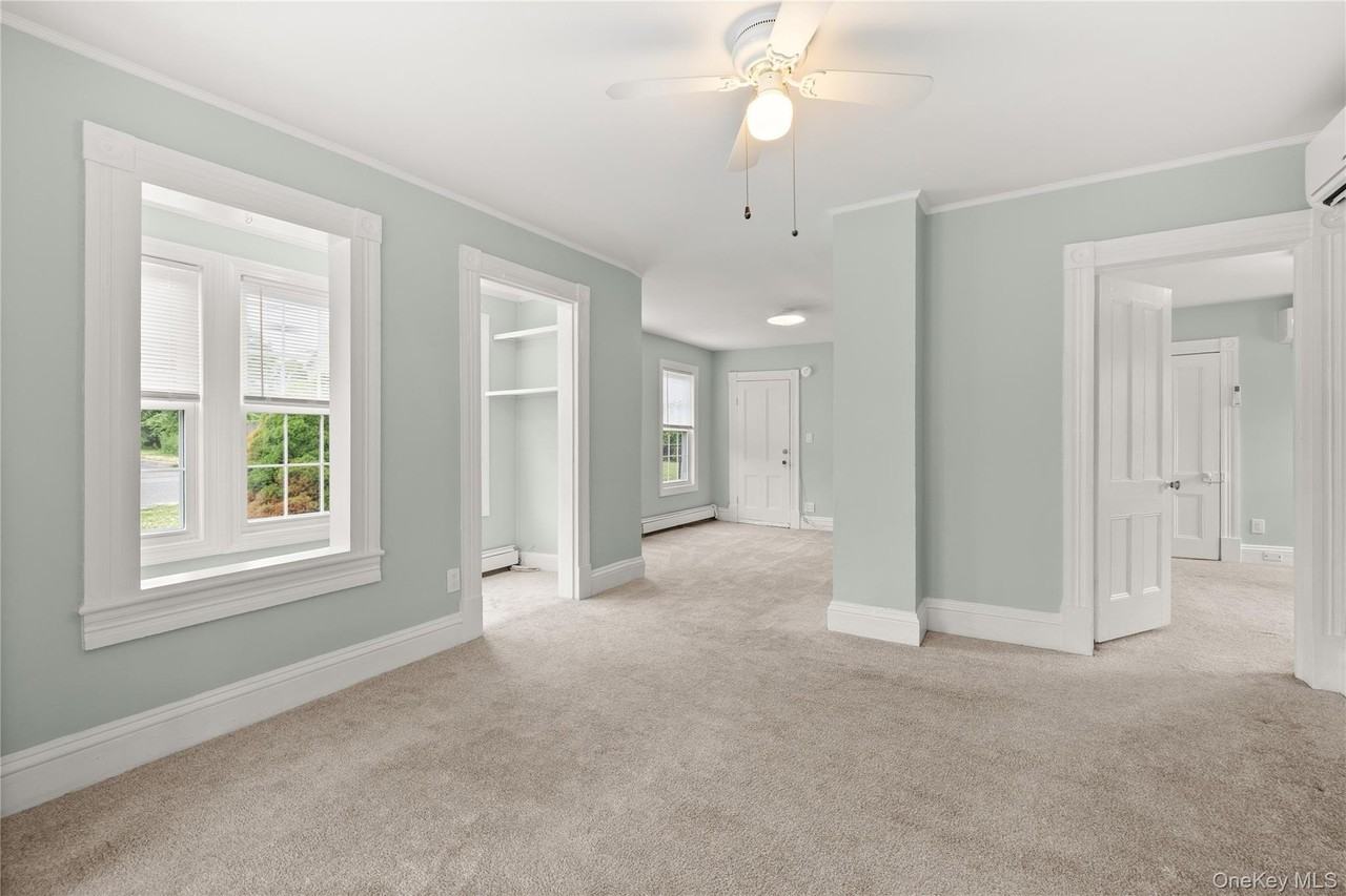 10 Dale Dr #1 - Photo 3 of 15